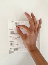 Peel off the stickers and make your "Brown Bear Brown Bear Book" into a Hindi book!